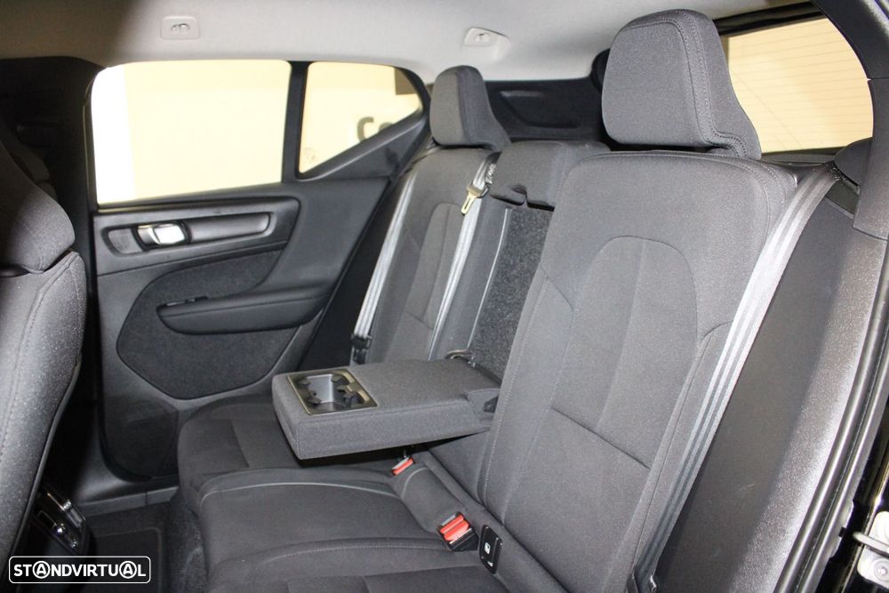 Volvo XC 40 1.5 T2 Momentum - 32