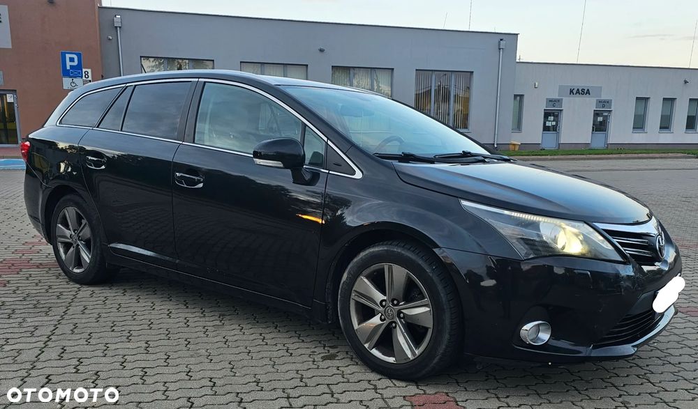 Toyota Avensis 1.8 Prestige MS - 10