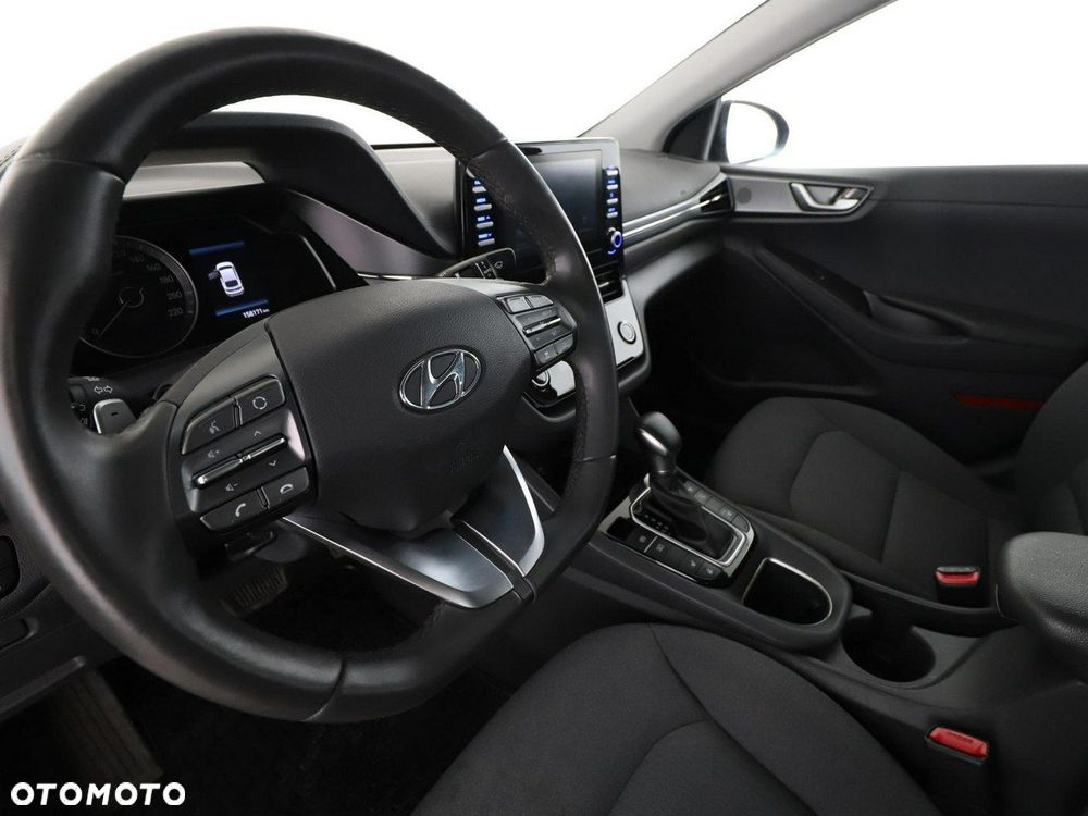 Hyundai IONIQ - 14