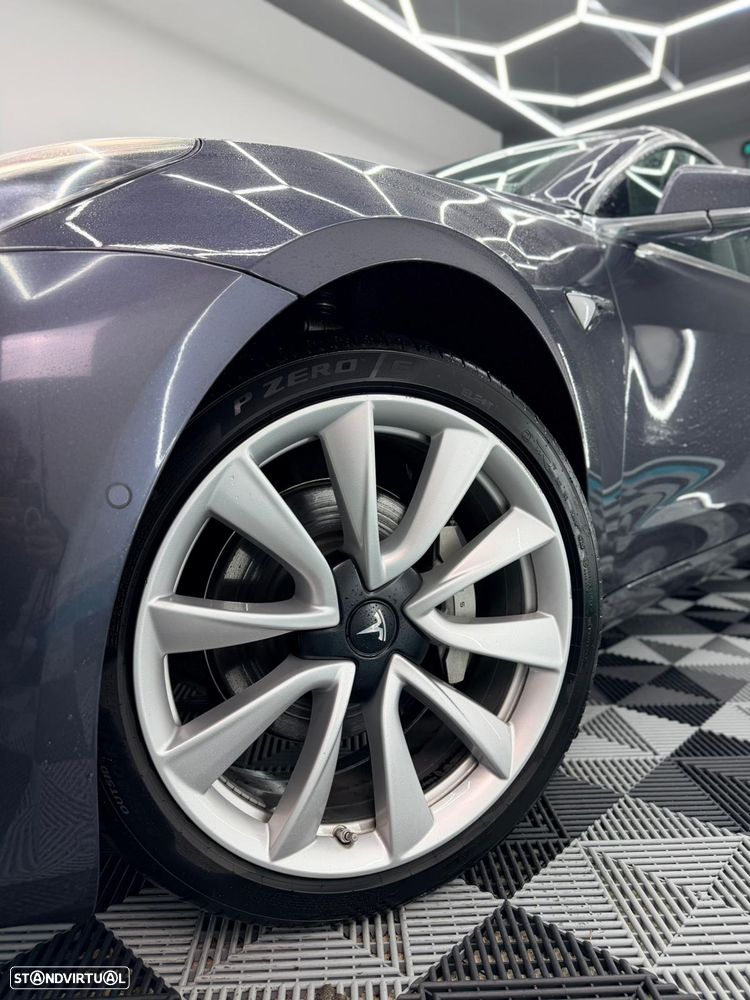 Tesla Model 3 Long-Range Dual Motor AWD - 3