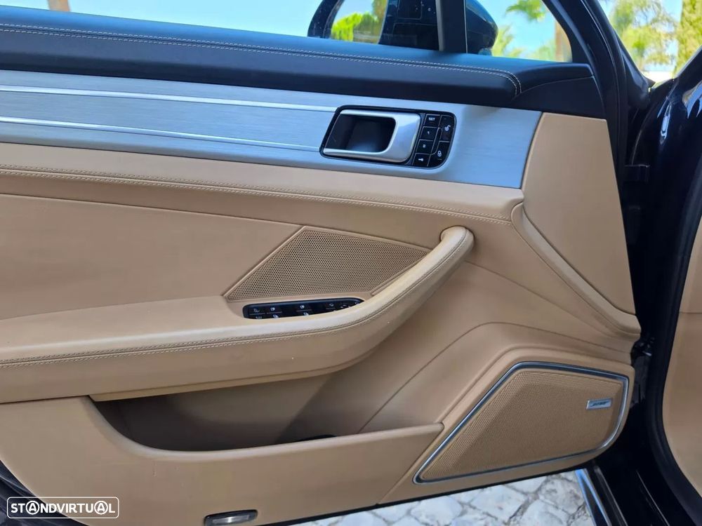 Porsche Panamera Sport Turismo 4 E-Hybrid Platinum Edition - 11