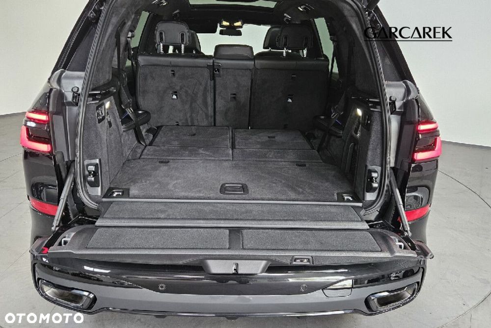 BMW X7 - 12