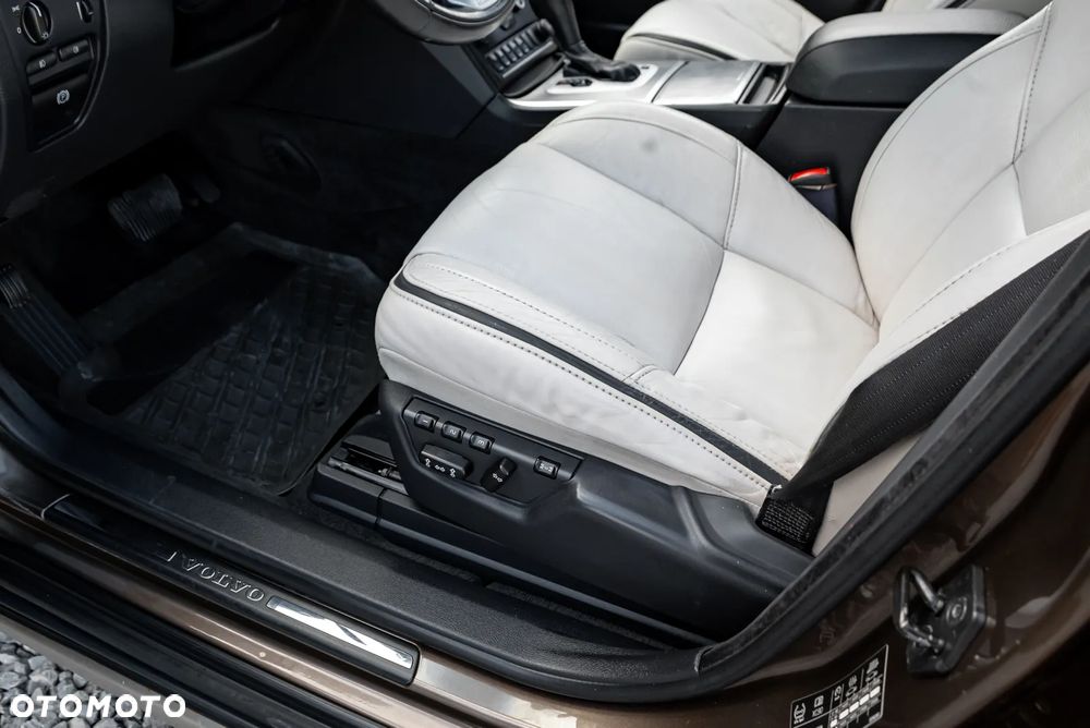 Volvo XC 90 D5 AWD Geartonic RDesign - 19