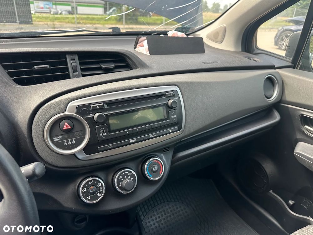 Toyota Yaris - 13