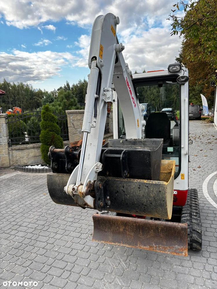 Takeuchi Tb216 - 9
