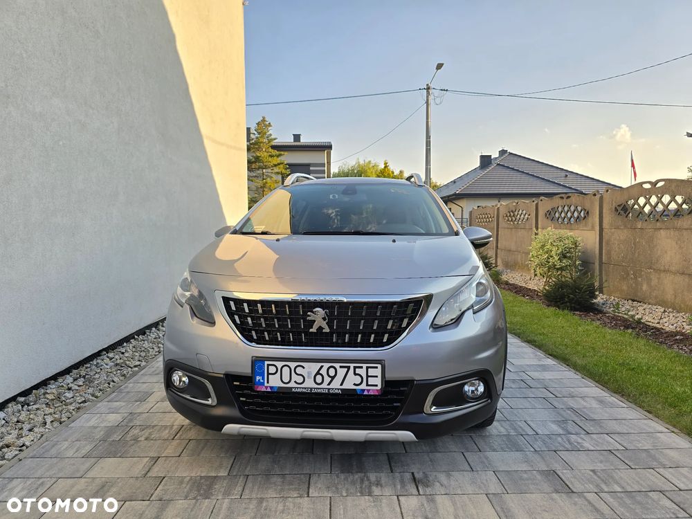 Peugeot 2008 1.2 PureTech Allure S&S - 19