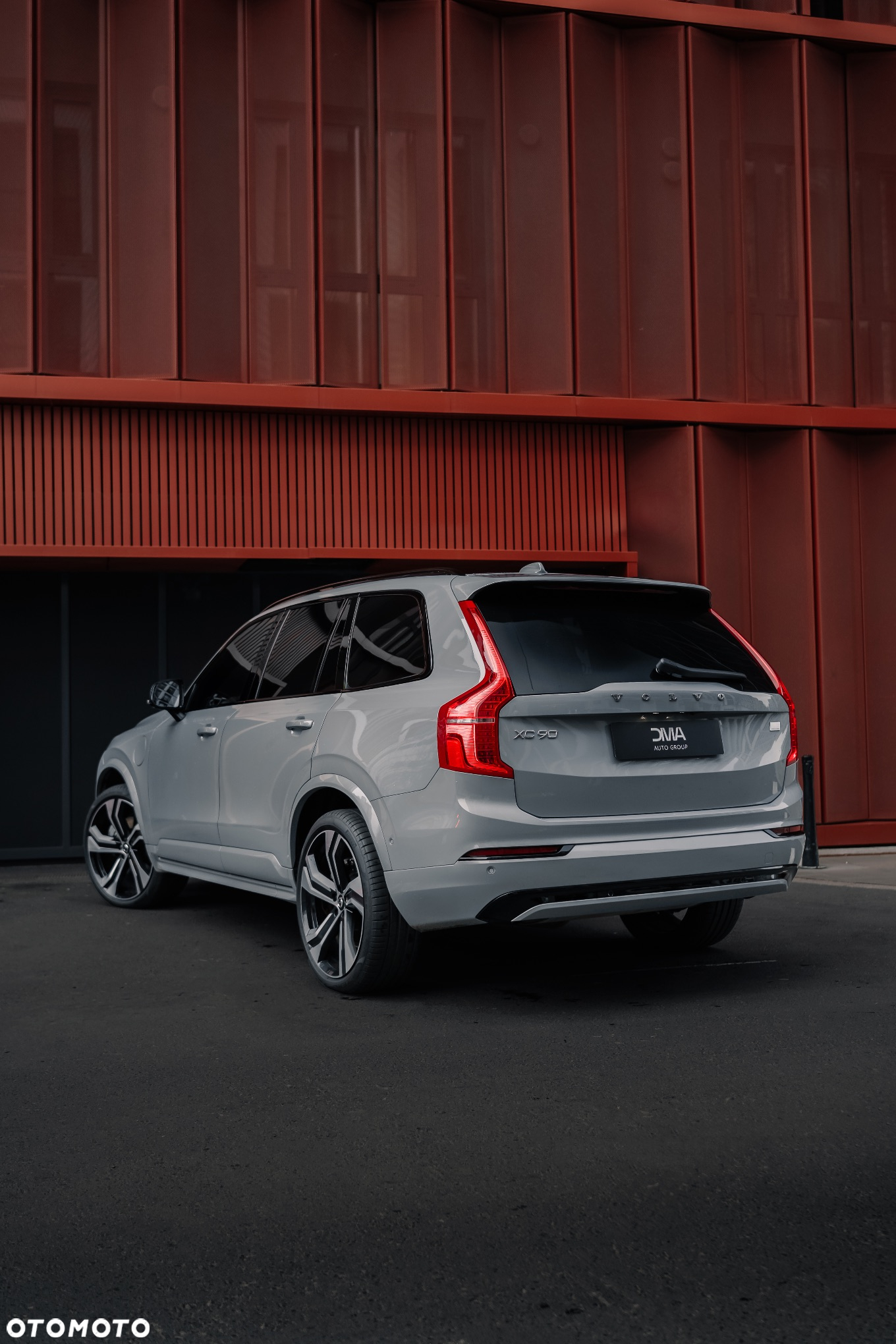 Volvo XC 90 T8 AWD Plug-In Hybrid Ultimate Dark 7os - 3