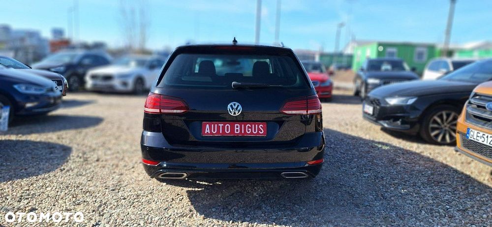 Volkswagen Golf - 8