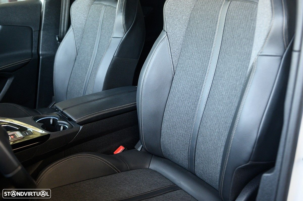Peugeot 3008 1.2 PureTech GT Line EAT8 - 31