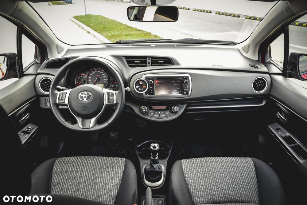 Toyota Yaris - 25