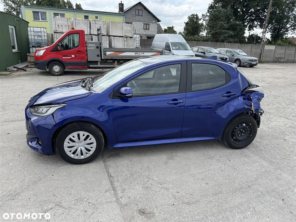 Toyota Yaris - 10