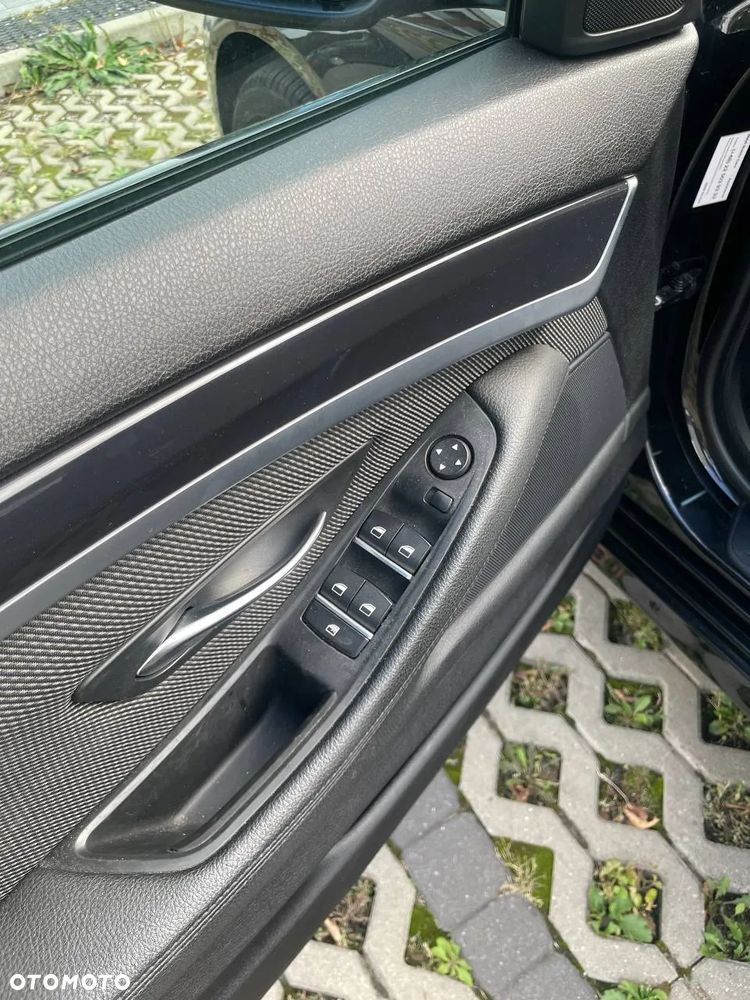 BMW Seria 5 518d - 24