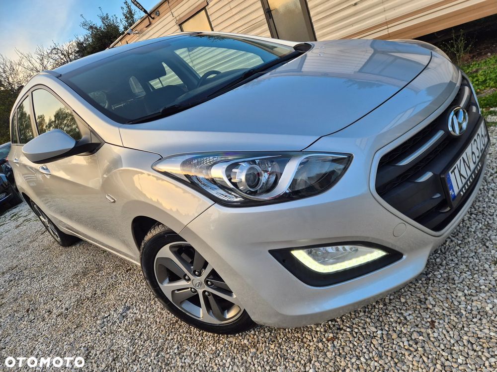 Hyundai i30 blue 1.6 CRDi Trend - 22