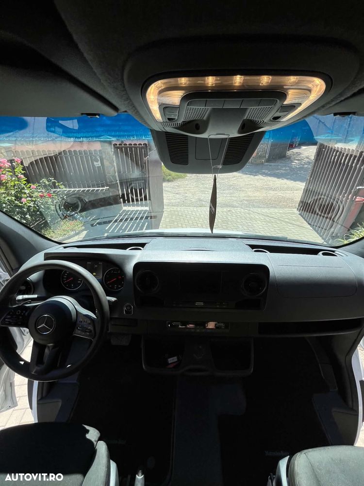 Mercedes-Benz Sprinter - 16