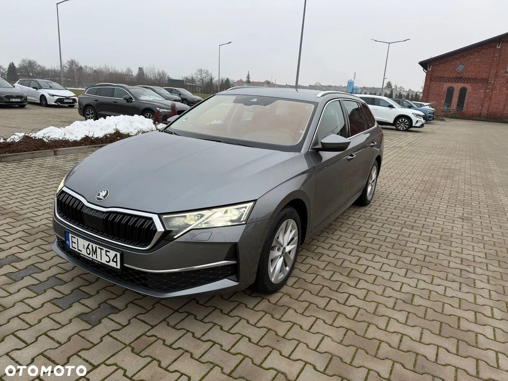 Skoda Octavia 2.0 TDI Edition 130 Essence DSG - 12
