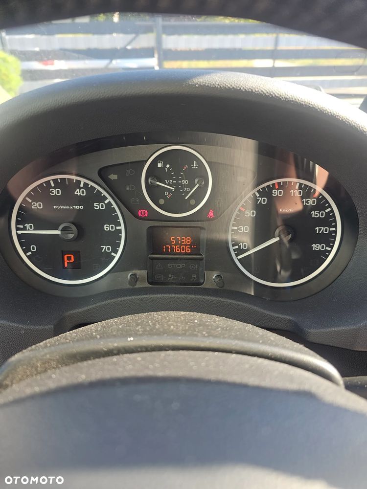 Peugeot Expert Tepee 2.0 HDi L2 Active - 10