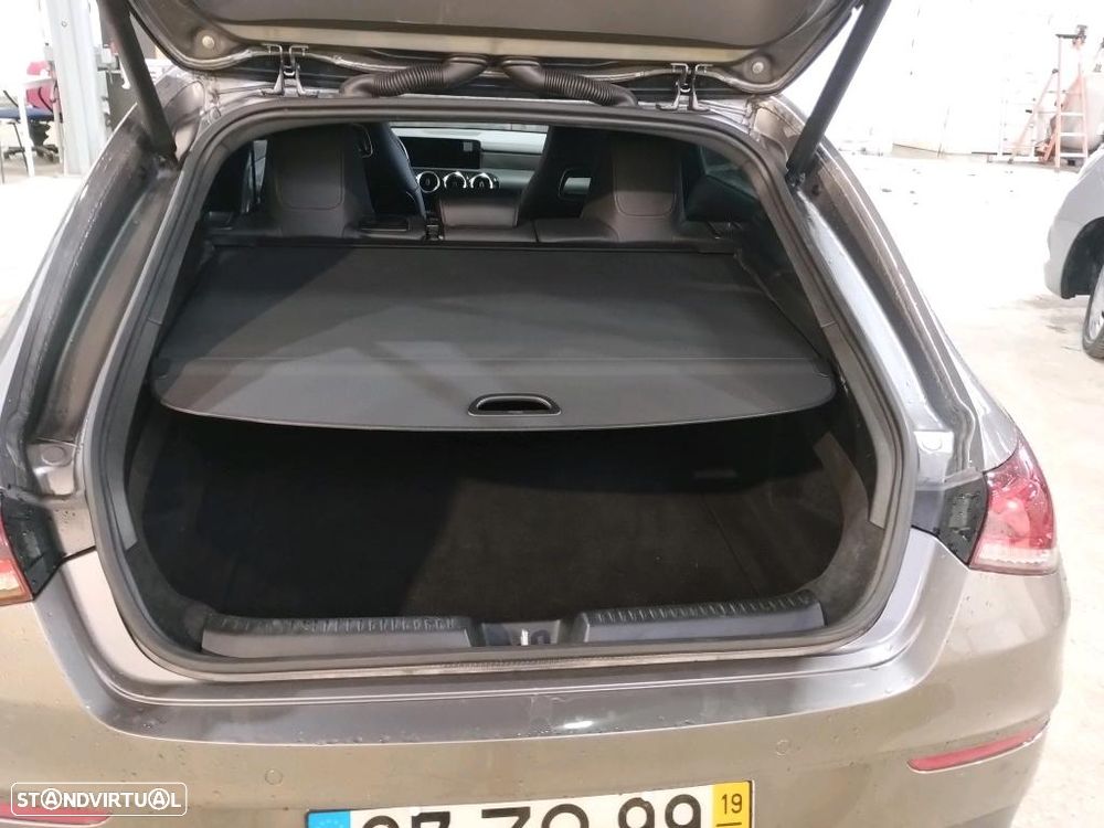 Mercedes-Benz CLA 180 d Shooting Brake AMG Line Aut. - 9