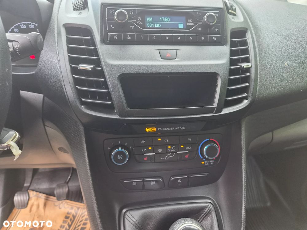 Ford Transit Connect - 13
