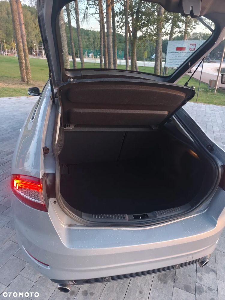 Ford Mondeo 2.0 EcoBoost Titanium - 11