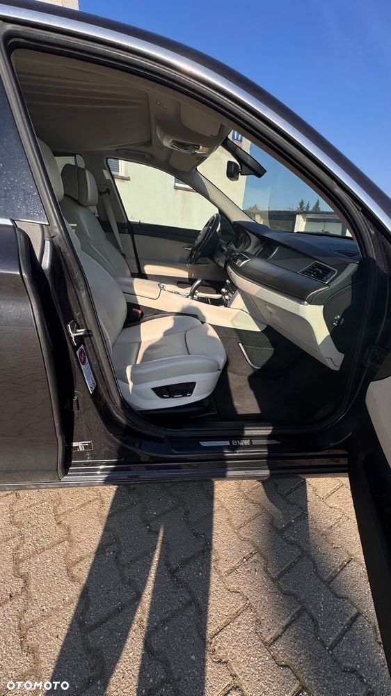BMW 5GT 530d - 16