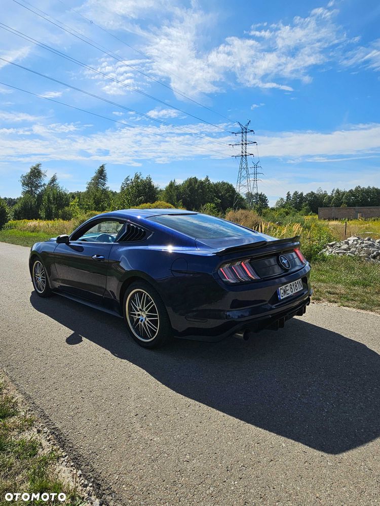 Ford Mustang - 7