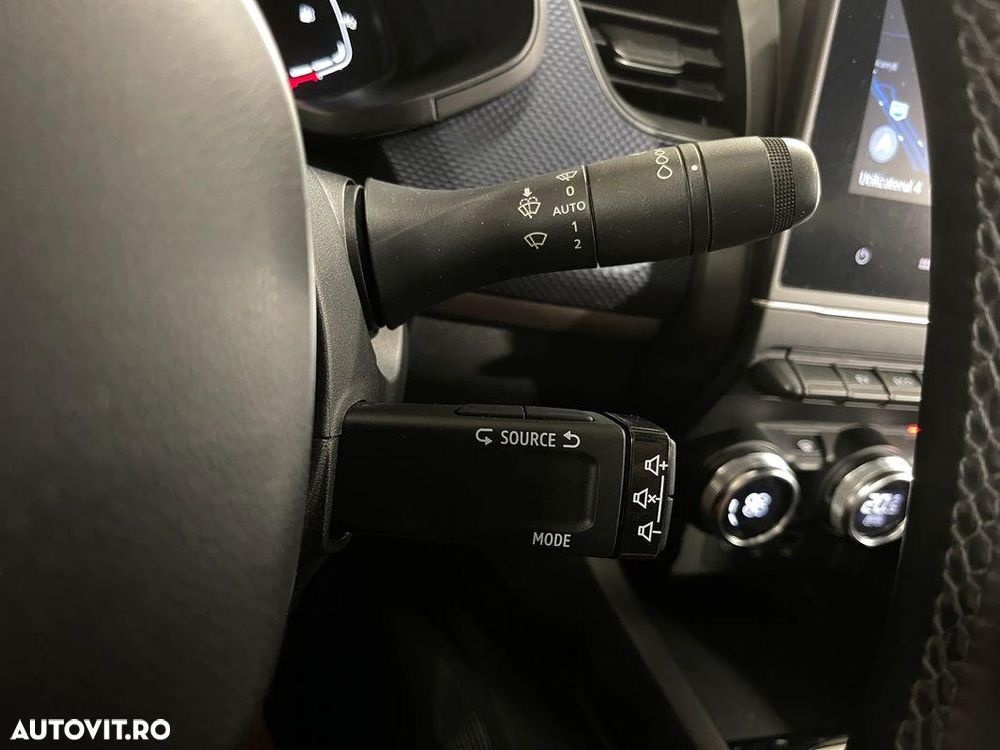 Renault Arkana E-TECH 145 Evolution - 22