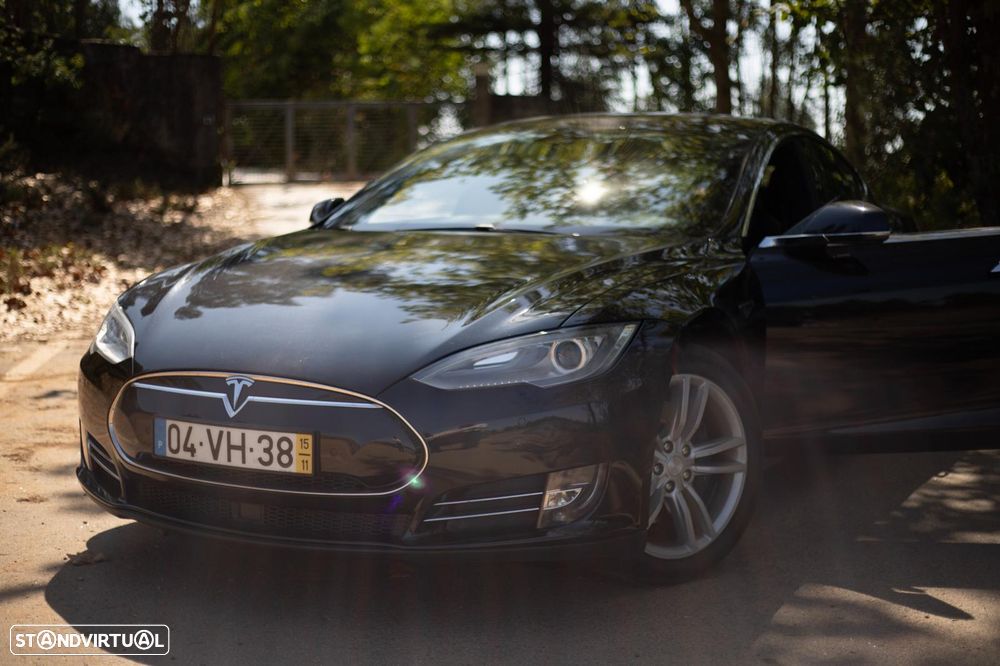 Tesla Model S Standard