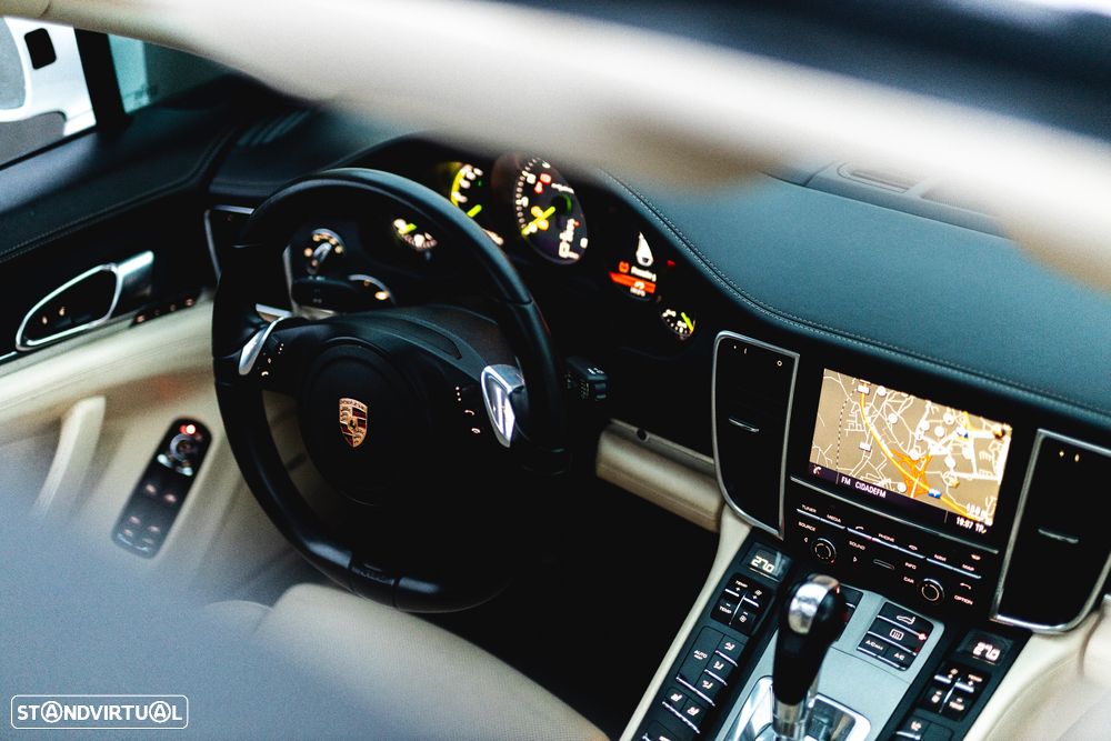 Porsche Panamera S Hybrid - 16