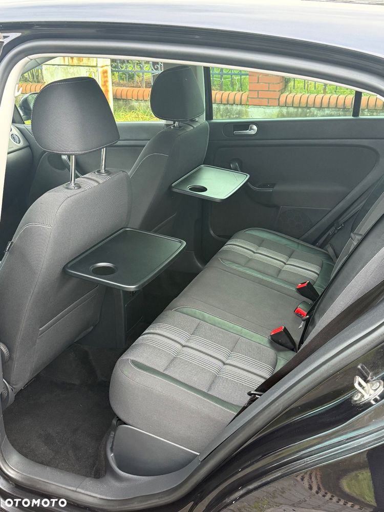 Volkswagen Golf Plus 1.6 TDI Highline - 12