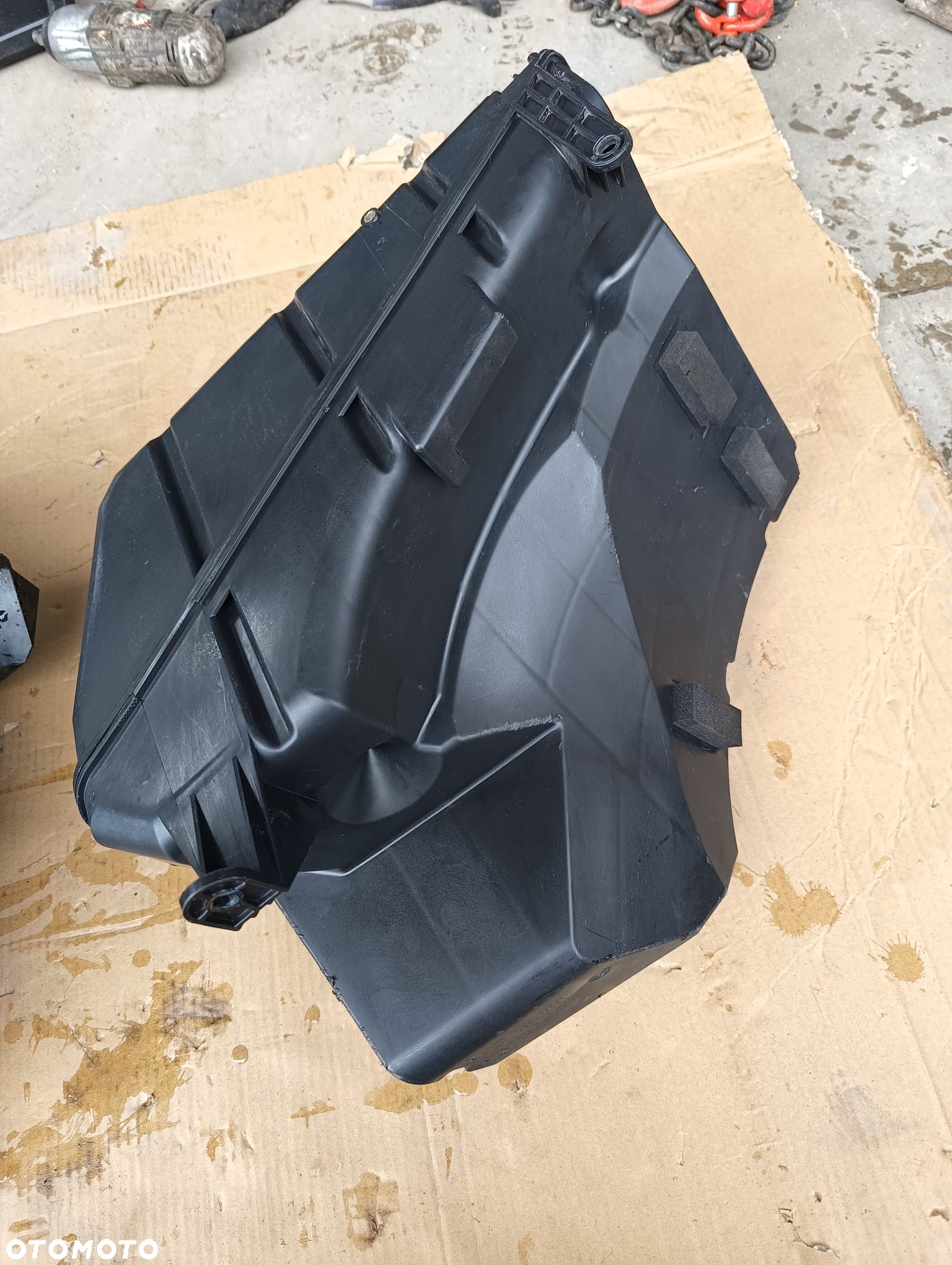 GŁOŚNIK SUBWOOFER TESLA MODEL 3 1079746-00-B. - 3