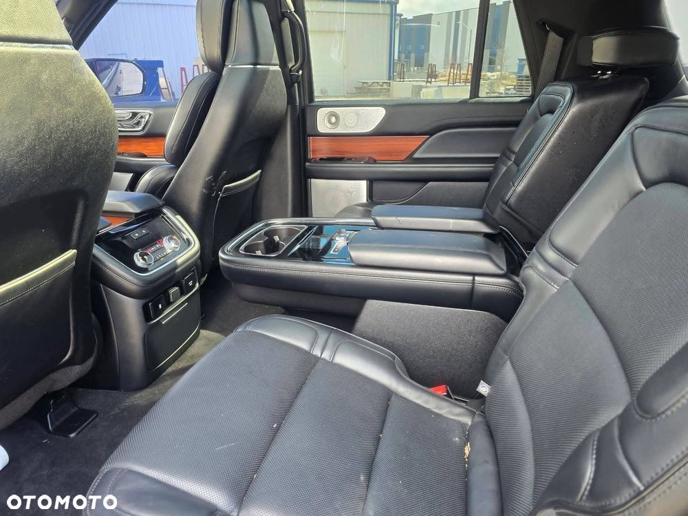 Lincoln Navigator - 16