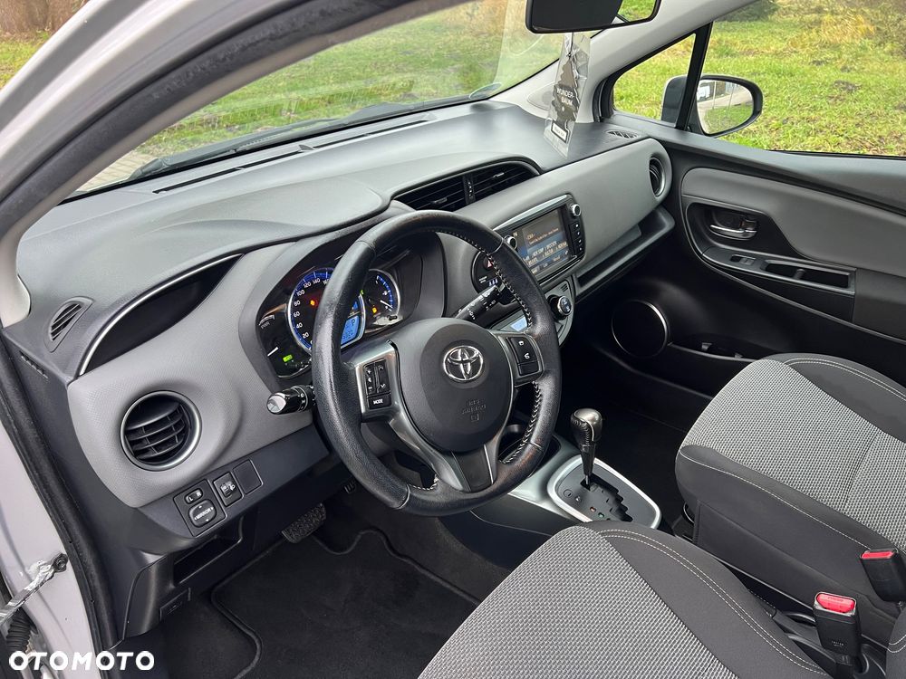 Toyota Yaris ver-1-2-turbo-team-deutschland - 13