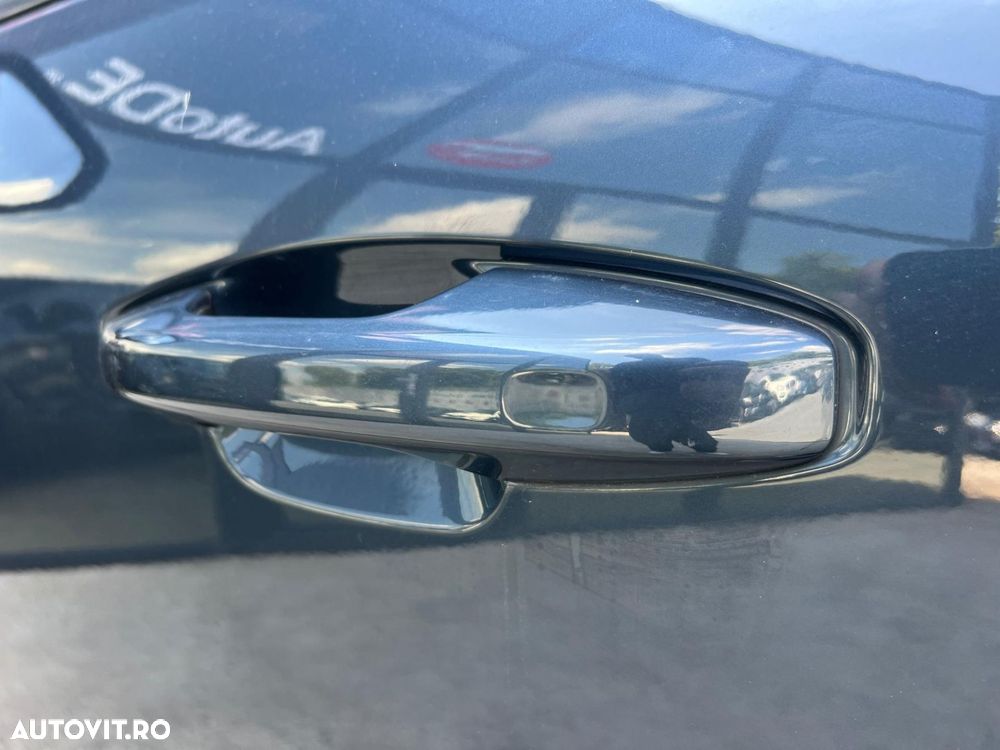 Volvo XC 40 - 22