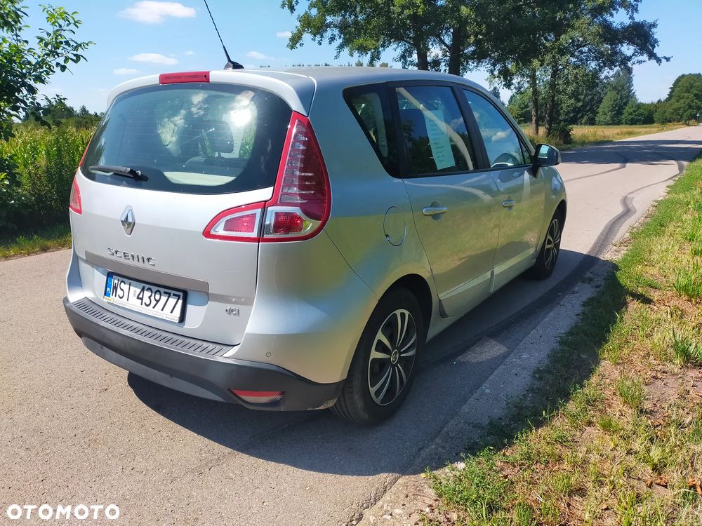 Renault Scenic 1.9 dCi Privilege - 4