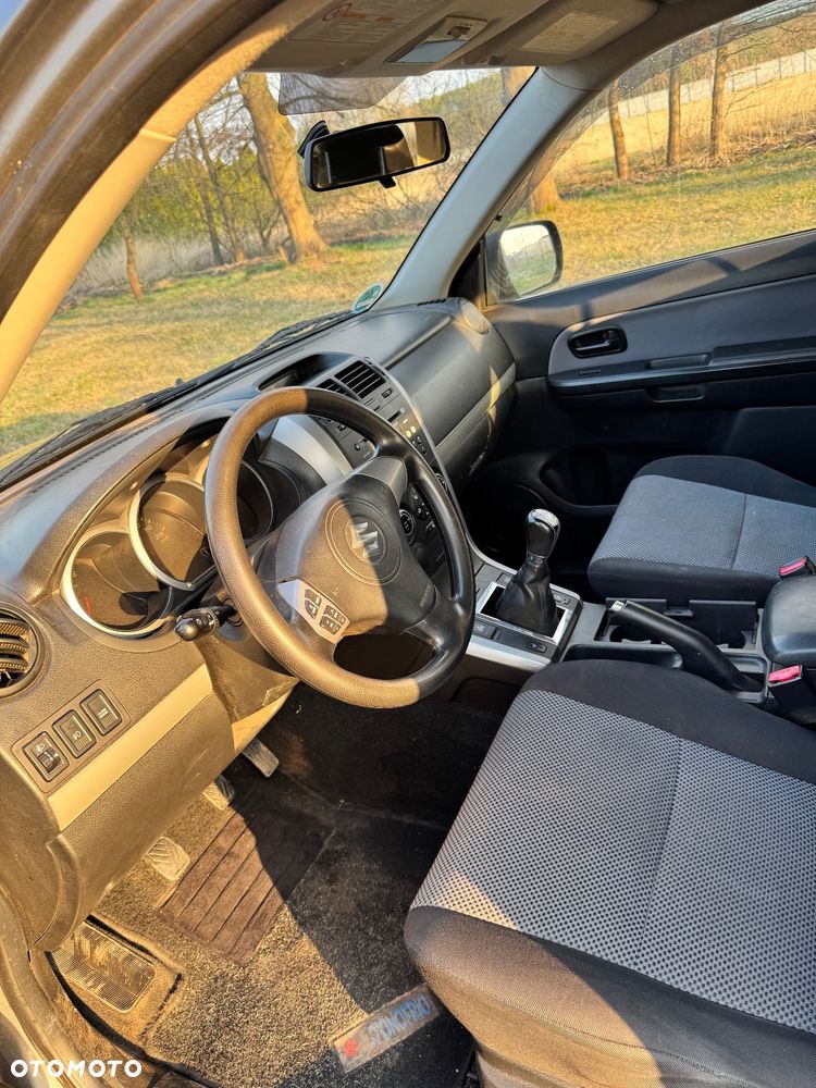 Suzuki Grand Vitara - 11