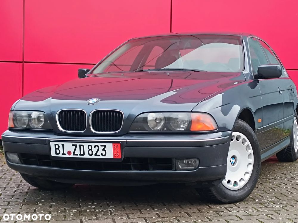 BMW Seria 5 523i - 6