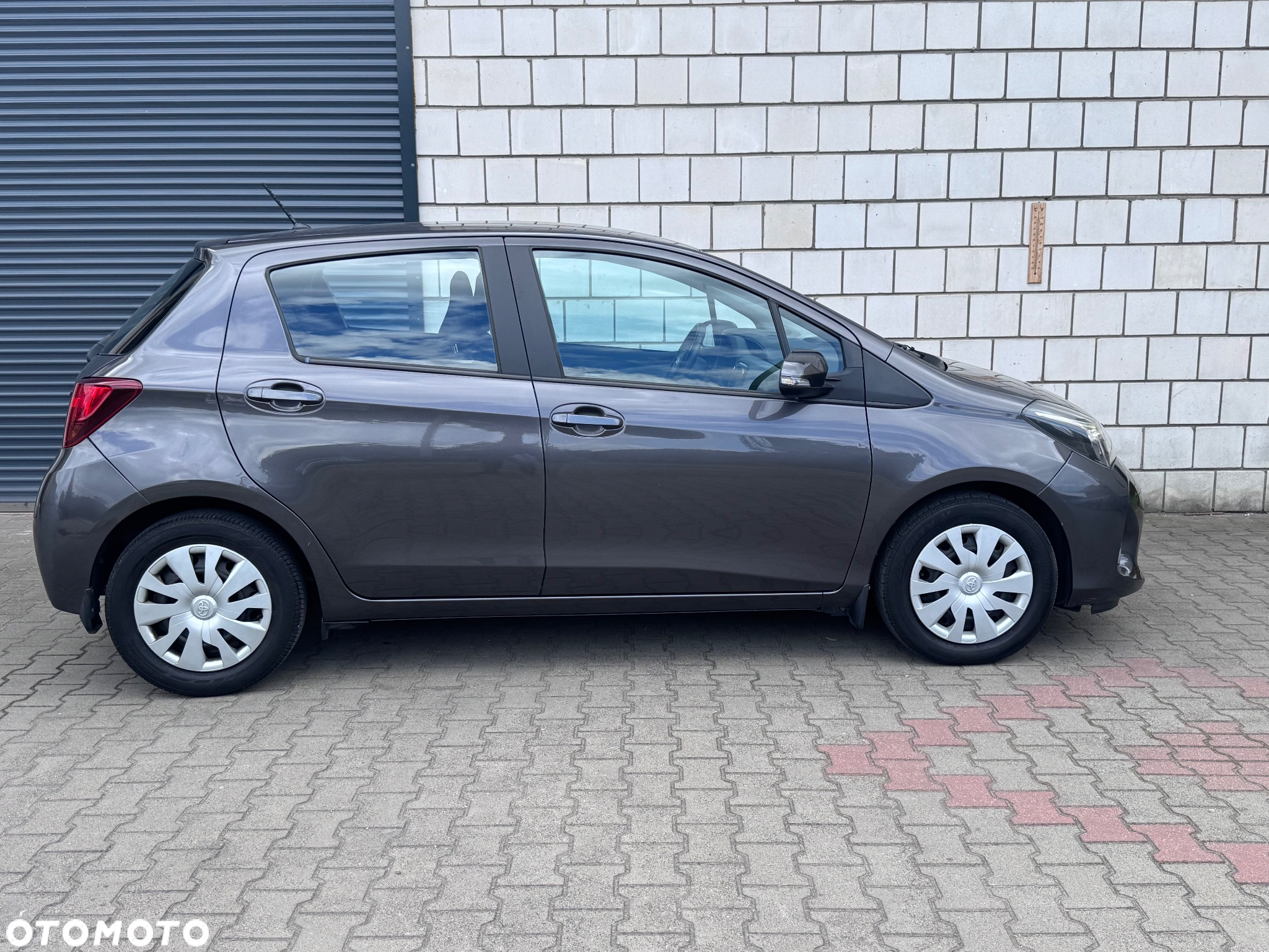 Toyota Yaris 1.0 Premium - 19