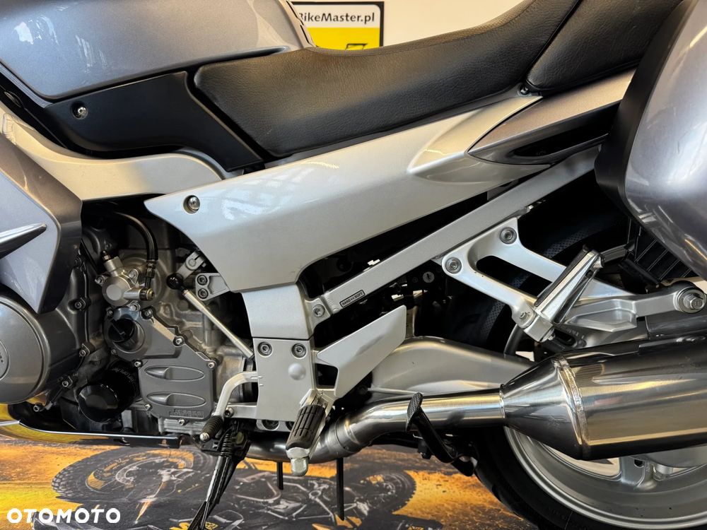 Yamaha FJR - 24