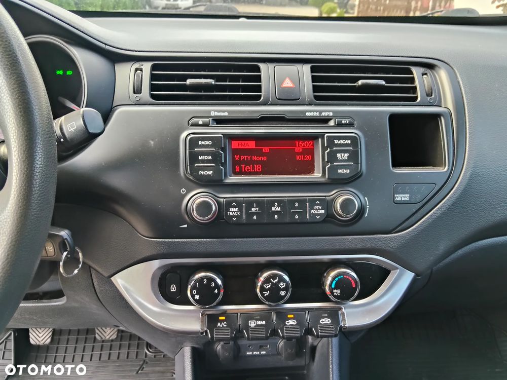 Kia Rio 1.2 Dream Team Edition - 22