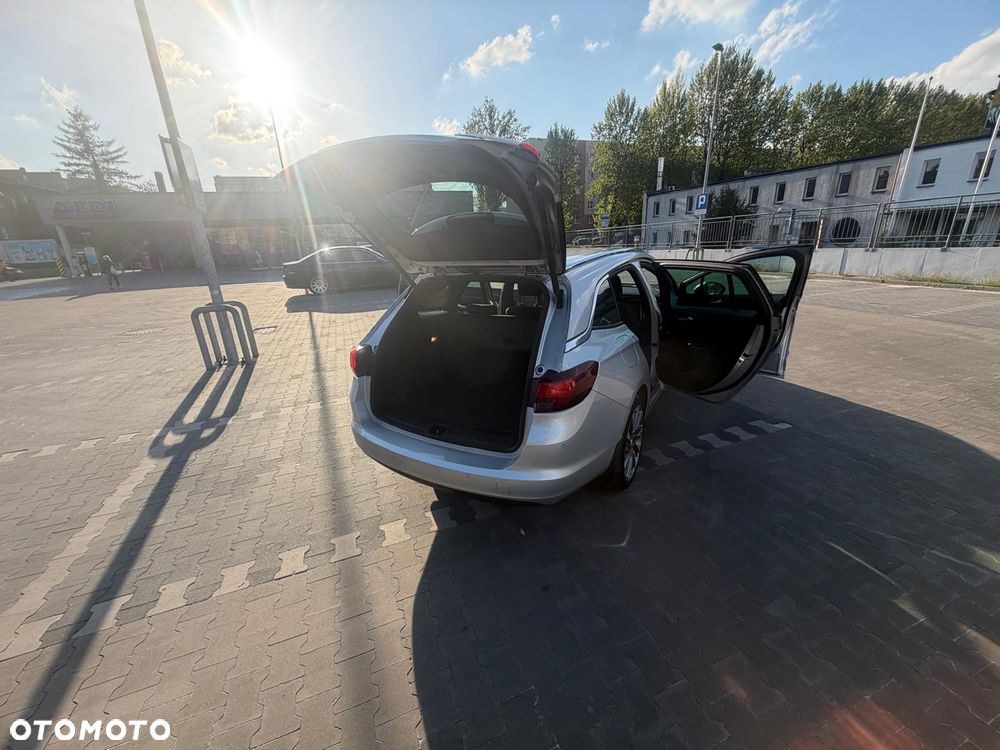 Opel Astra 1.4 T Dynamic - 12