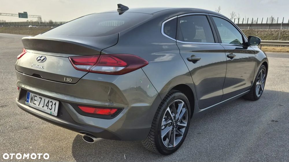 Hyundai i30 ver-1-5-t--gdi-48v-smart-dct - 5