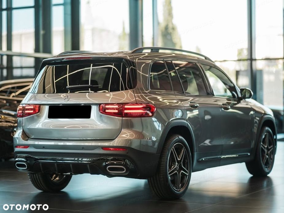 Mercedes-Benz GLB 200 AMG Line 7G-DCT - 5