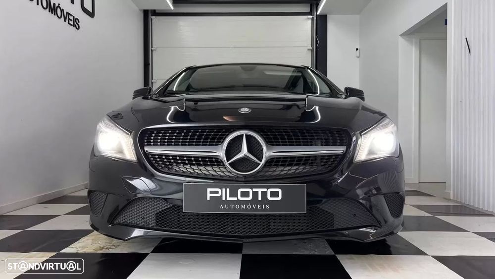 Mercedes-Benz CLA 180 d Shooting Brake Urban - 3