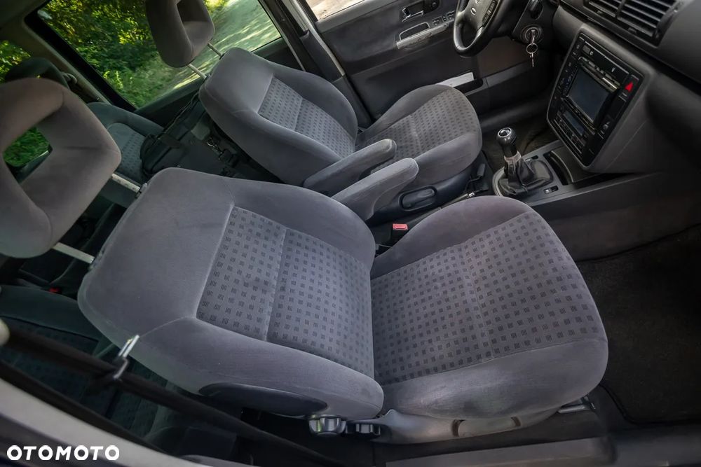 Volkswagen Sharan 1.9 TDI - 21