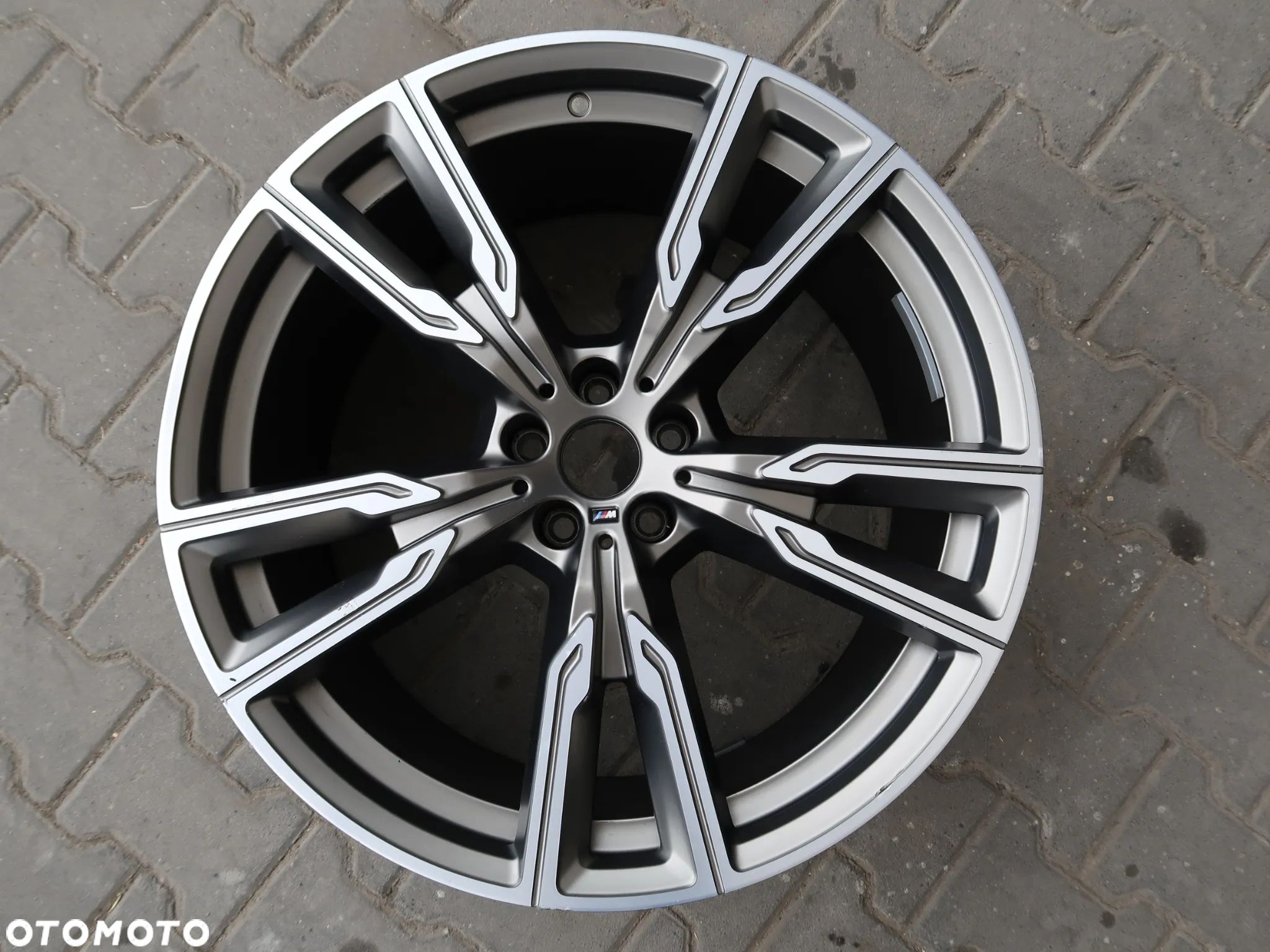 W15 Felga  BMW X5 X6 X7 8072003 10,5x22et43 - 1