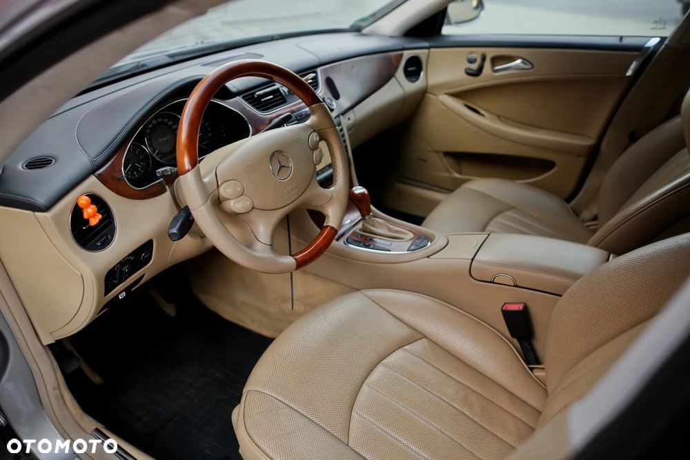 Mercedes-Benz CLS 350 CGI 7G-TRONIC - 17