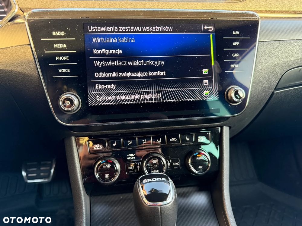 Skoda Superb 2.0 TDI SCR Sportline DSG - 17