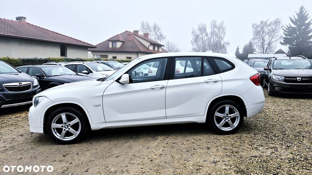 BMW X1 sDrive18i xLine - 24