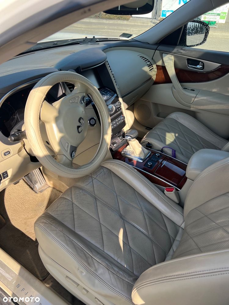 Infiniti QX70 3.7 GT Premium - 6