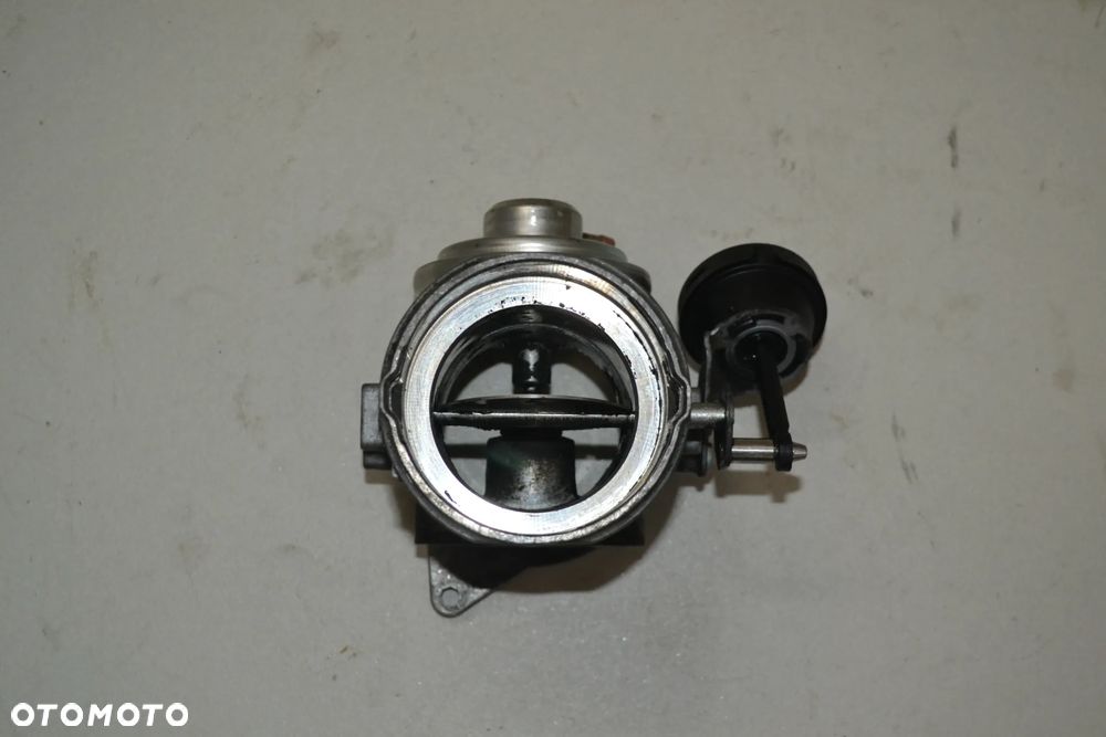 VW T5 TOUAREG 2,5 TDI ZAWÓR EGR ORYGINAŁ 070128070B 070128073 - 4